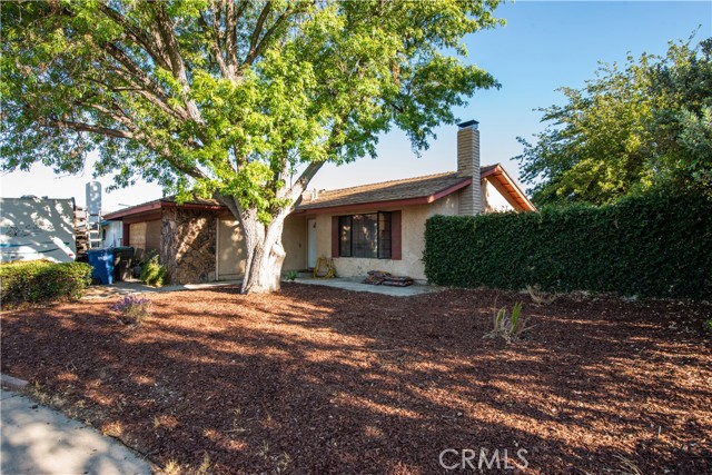 24414 Jennifer Place Newhall, California With a little TLC this home could be a great fit for you and your family! Commuting to LA but want to be in the beautiful Santa Clarita Valley? This is a great location to have freeway access, get your children into top rated schools, and close to shopping. This single story, 3 bedroom and 2 bathroom with a large sunroom that would be perfect for the children to use as a playroom with access to the backyard for additional play area. Turn this home into your own "forever home"! A place where you can raise your family and grow old for years to come!