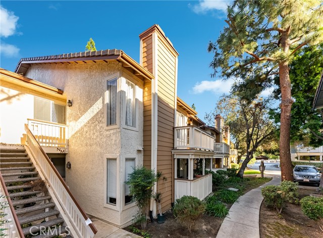 Detail Gallery Image 1 of 1 For 2462 Pleasant Way #N,  Thousand Oaks,  CA 91362 - 2 Beds | 1 Baths