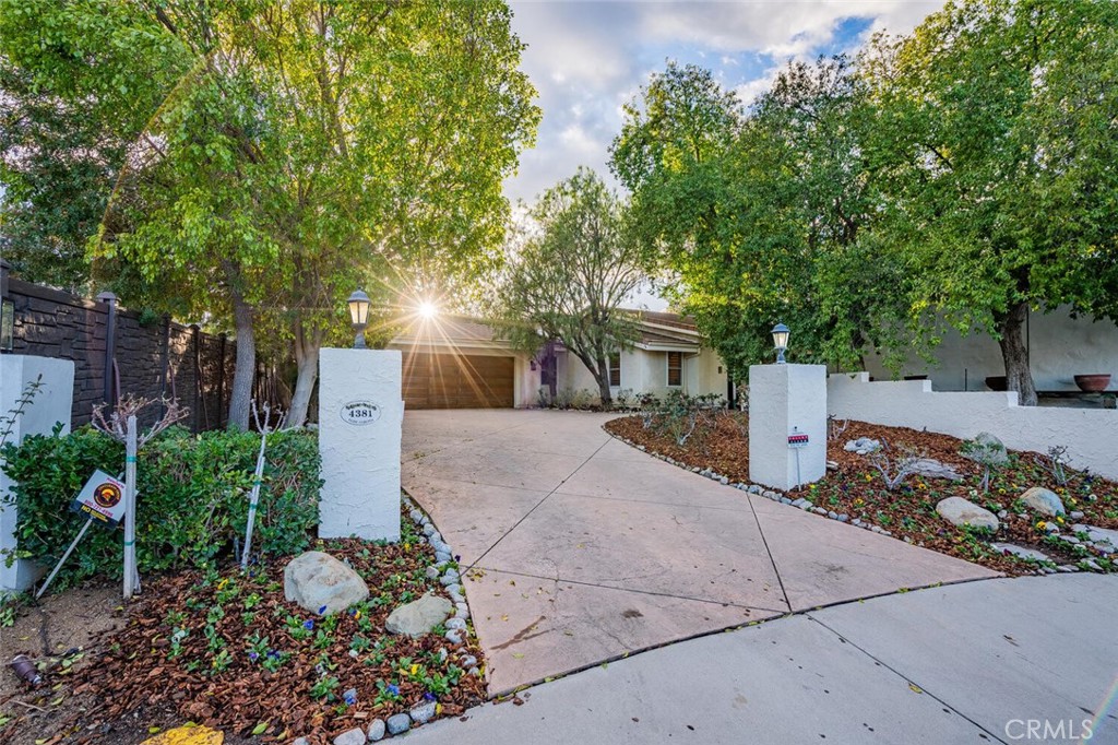 4381 Park Corona, Calabasas, CA 91302