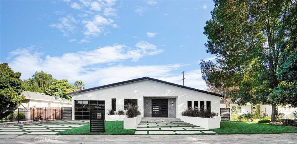 Photo of 23056 LEONORA Drive, Woodland Hills, CA 91367