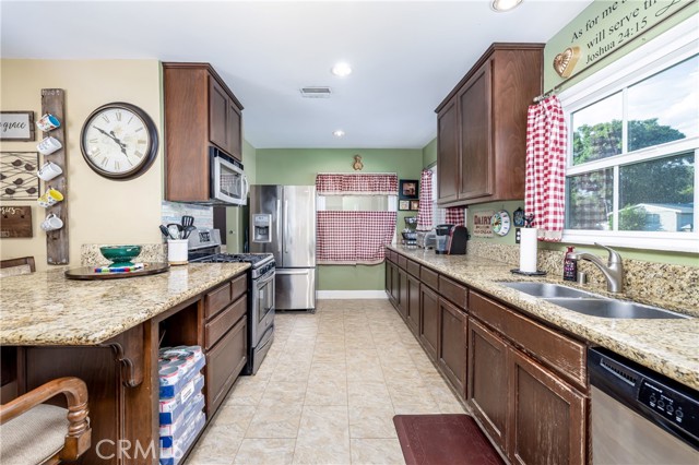 20746 Strathern Street photo 8