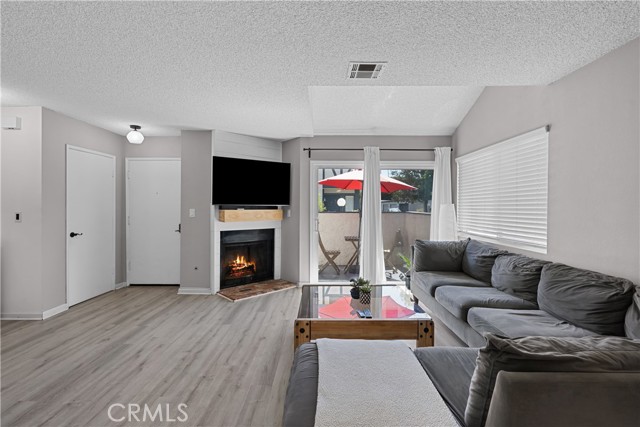 19221 Sherman Way, 35 photo 5
