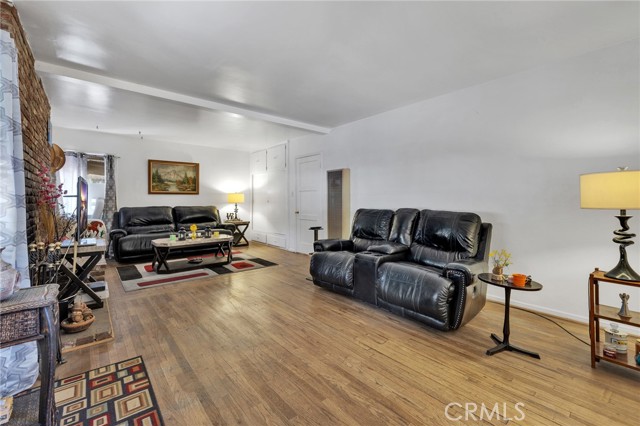 10219 Stonehurst Avenue photo 7