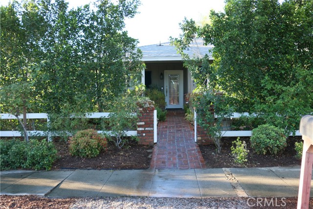 20601 Devonshire Street photo 2