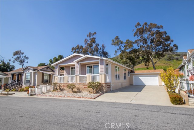 15455 Glenoaks Boulevard, 521 photo 5
