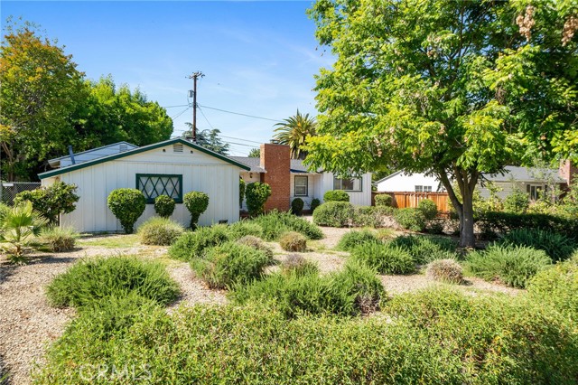 Detail Gallery Image 1 of 1 For 23075 Leonora Dr, Woodland Hills,  CA 91367 - 2 Beds | 1/1 Baths
