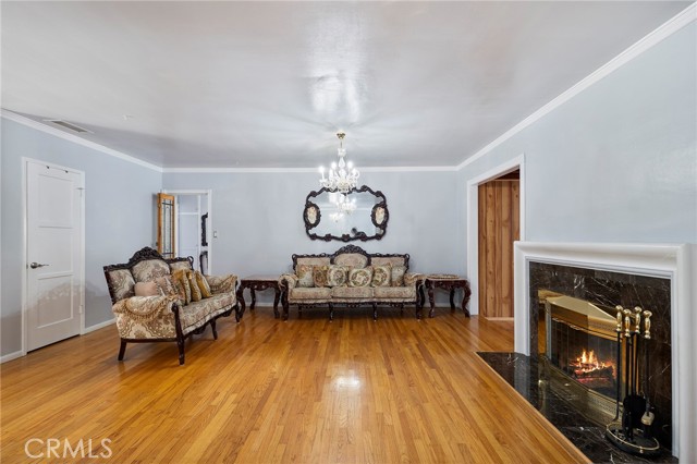 7106 Oakdale Avenue photo 8