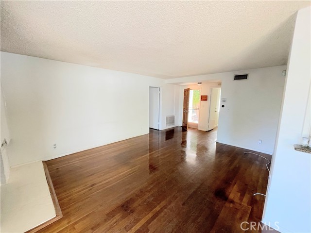 6432 Penfield Avenue photo 5