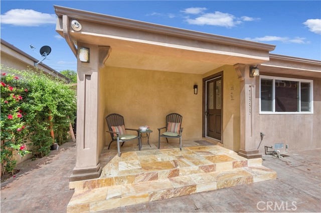 7353 Amestoy Avenue photo 3