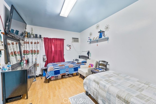 9849 Amboy Avenue photo 8