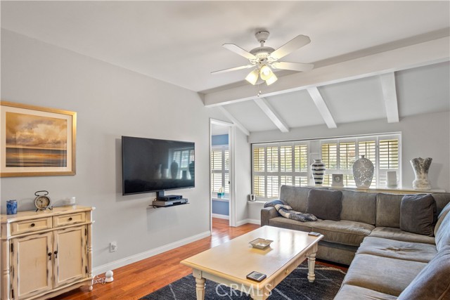 23715 Oxnard Street photo 5