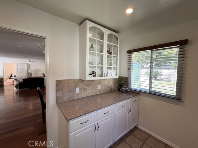 22301 Gifford Street photo 6