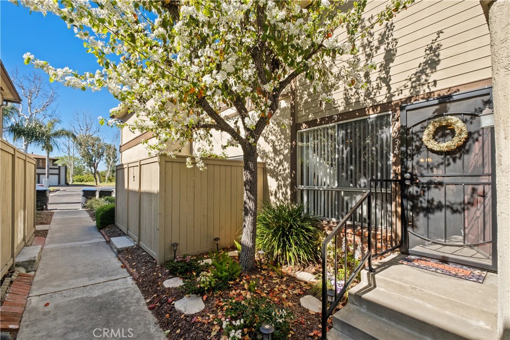 22934 Via Nuez 30, Mission Viejo, CA 92691