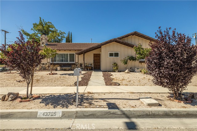 Detail Gallery Image 1 of 1 For 43705 Albeck Ave, Lancaster,  CA 93536 - 4 Beds | 3 Baths