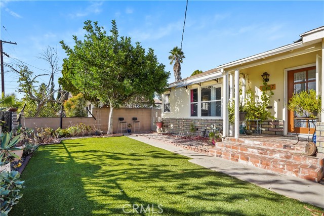 11737 Blythe Street photo 3