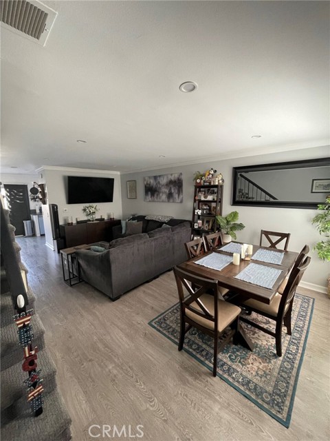19050 Kittridge Street, 5 photo 2