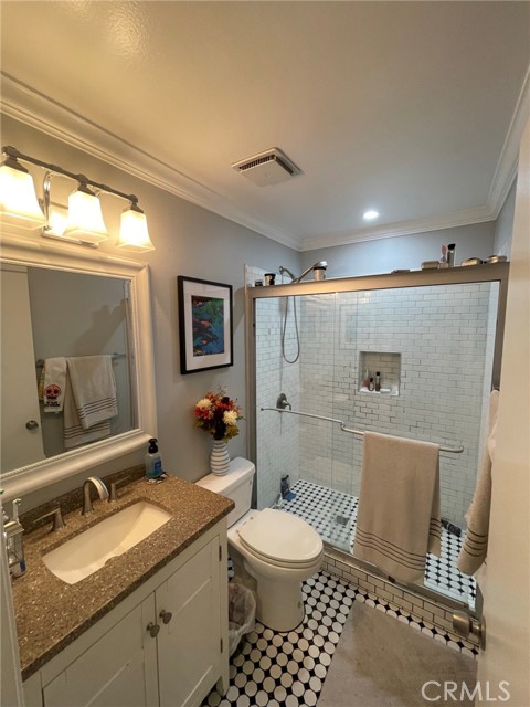 19050 Kittridge Street, 5 photo 8