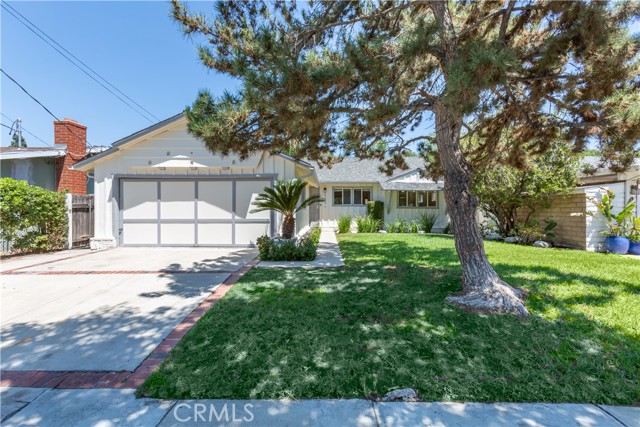 6106 Wilkinson Avenue photo 2