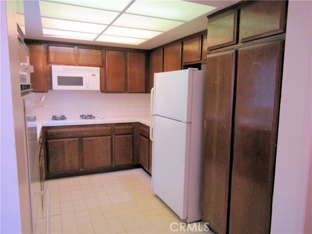 21900 Marylee, 274 photo 4