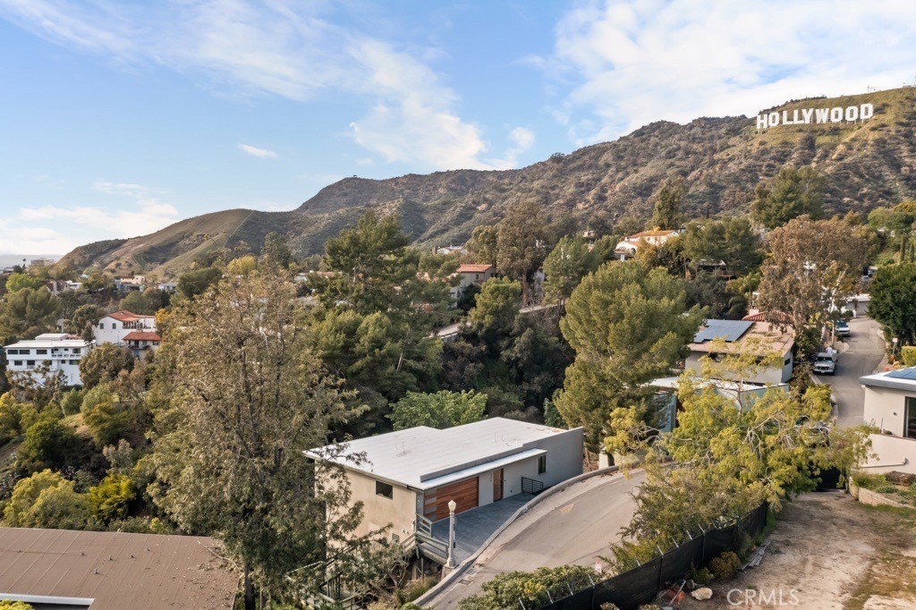 3285 Deronda Drive, Los Angeles, CA 90068