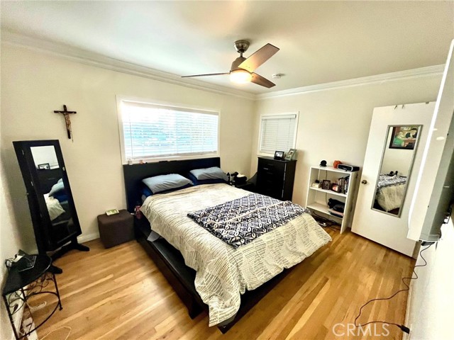 10006 Woodley Avenue photo 8