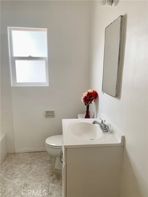 15825 Devonshire Street photo 5