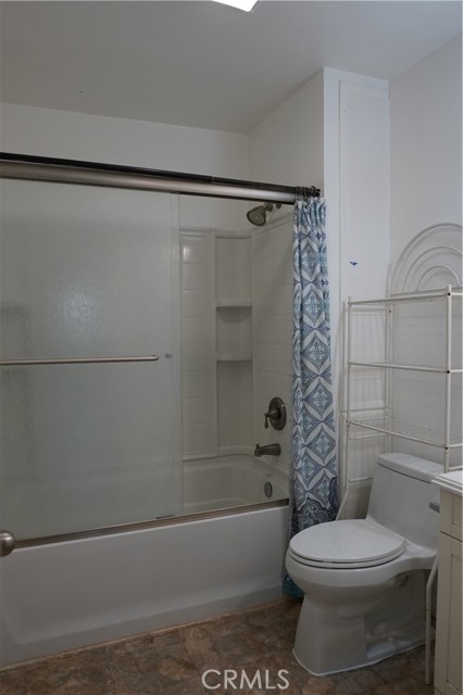 3 Bed Home for Sale in Val Verde, California