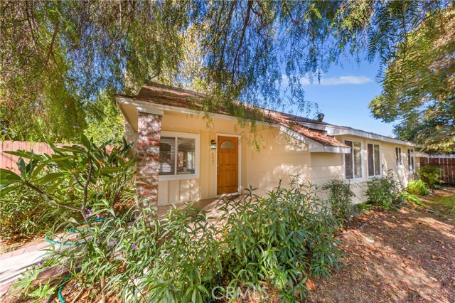 6001 Corbin Avenue photo 6
