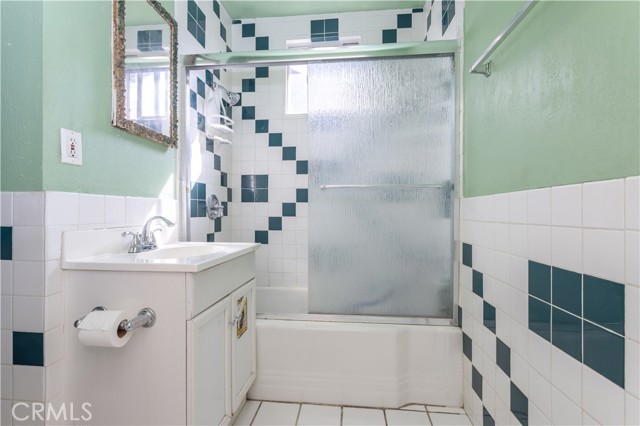 22057 Cohasset Street photo 8