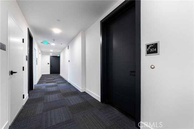 Detail Gallery Image 3 of 5 For 11500 Emelita St #101,  North Hollywood,  CA 91601 - 3 Beds | 2/1 Baths