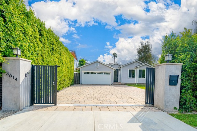 13614 Addison Street photo 3