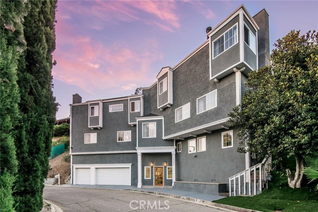 Photo of 23200 Cass Avenue, Woodland Hills, CA 91364