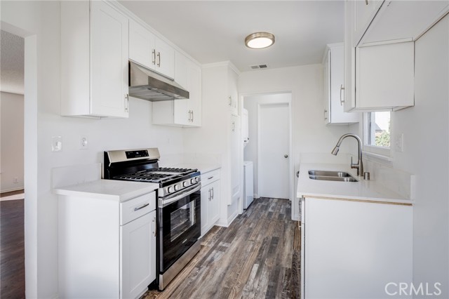 2423 Ruhland Avenue, Redondo Beach, California 90278, 2 Bedrooms Bedrooms, ,1 BathroomBathrooms,Residential,Sold,Ruhland,SR22041227