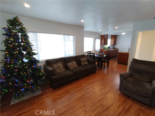 11466 Laurel Canyon Boulevard photo 6