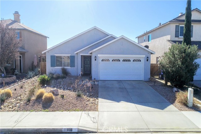 Detail Gallery Image 1 of 1 For 11809 Pepperwood St, Victorville,  CA 92392 - 4 Beds | 2 Baths