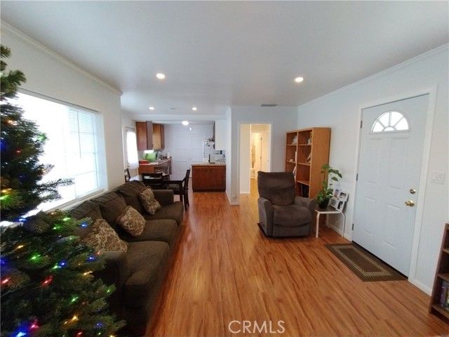 11466 Laurel Canyon Boulevard photo 7