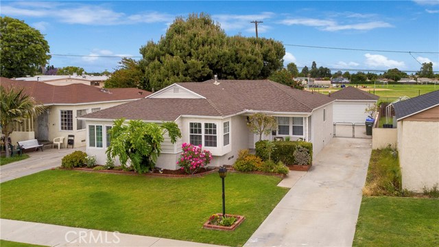 8707 Meadow Rd, Downey, CA 90242