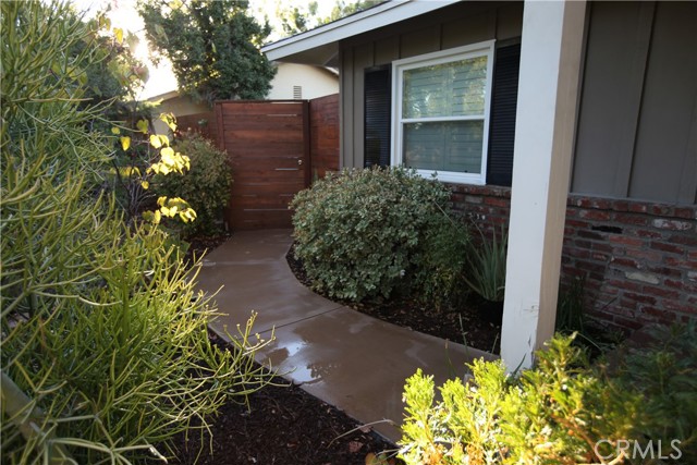 20601 Devonshire Street photo 6