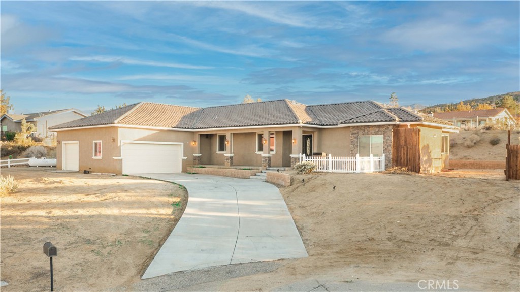 31704 Bogie Place, Llano, CA 93544