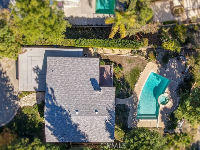 4566 Ellenita Avenue photo 4