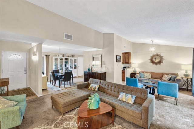 16700 Itasca Street photo 4
