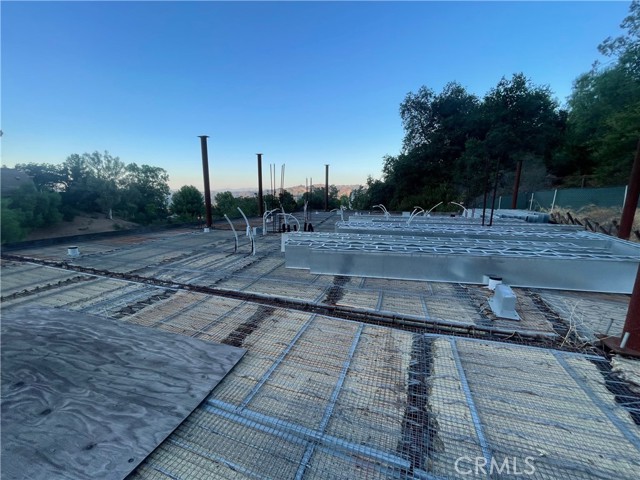 20240 Croydon Lane photo 2