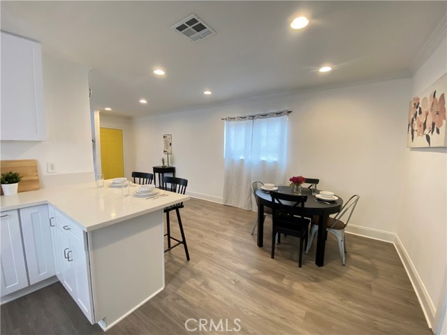 13378 Louvre Street photo 6