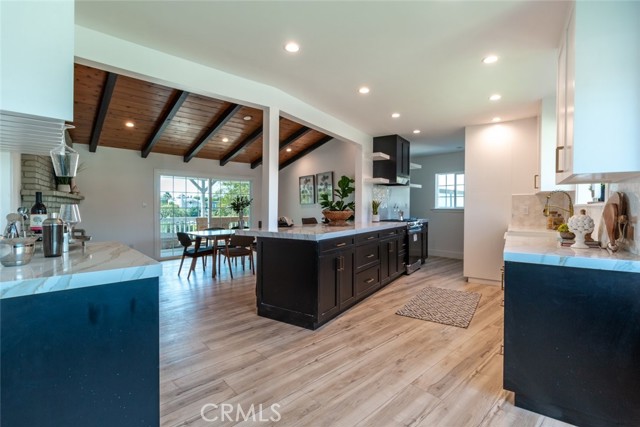 9449 Forbes Avenue photo 3