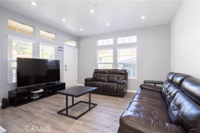 15455 Glenoaks Boulevard, 580 photo 6