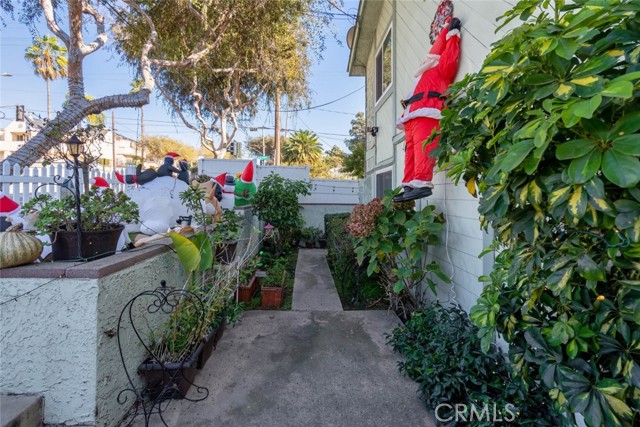1820 Grant Avenue, Redondo Beach, California 90278, 3 Bedrooms Bedrooms, ,2 BathroomsBathrooms,Residential,Sold,Grant,SR21263835