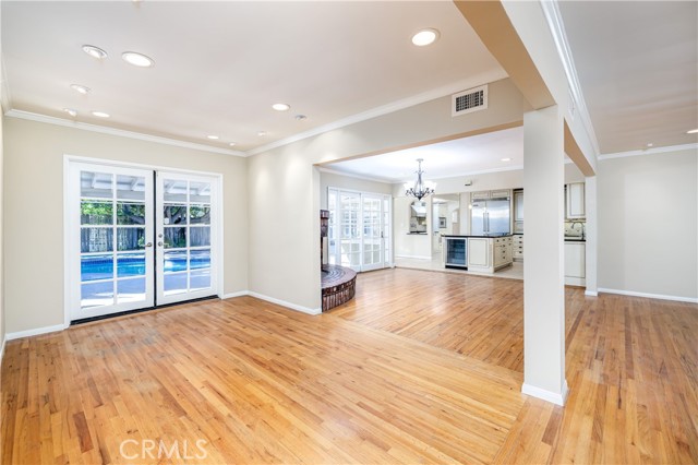 5065 Geyser Avenue photo 8