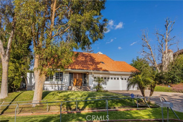 Photo of 17945 Ridgeway Road, Granada Hills, CA 91344