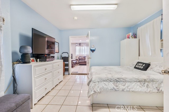 9849 Amboy Avenue photo 4