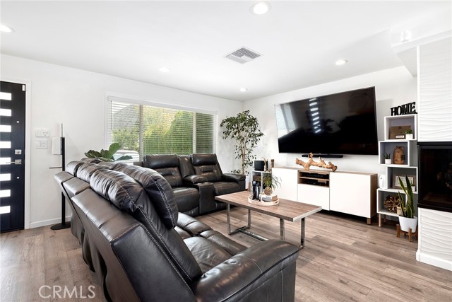 13643 Marchant Avenue photo 3